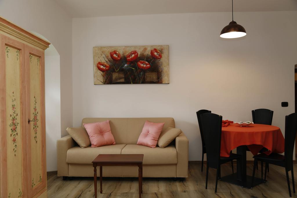 Residence Sugrac Valpicetto Luaran gambar